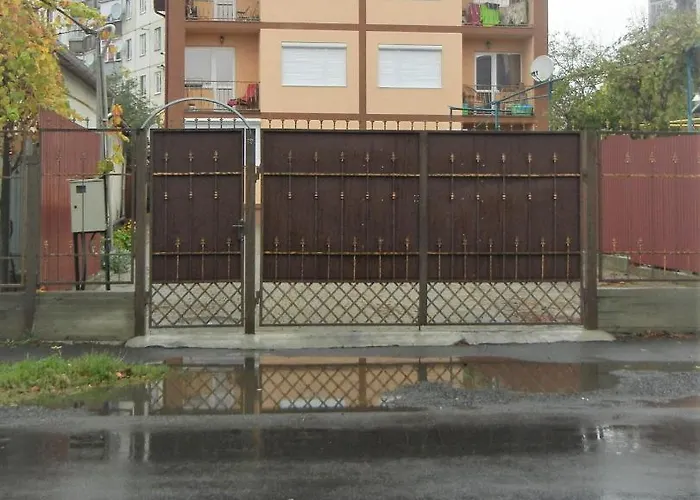 Oroszveg Apartman