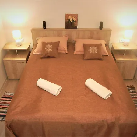 Oroszveg Apartamento Mukachevo